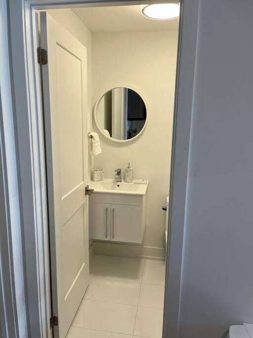 Lovely One Bedroom Condo With Free Parking Niagara Falls Exteriér fotografie